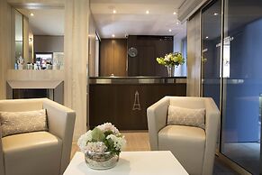 Hotel Longchamp Elysees