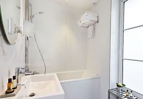 Hotel Longchamp Elysees