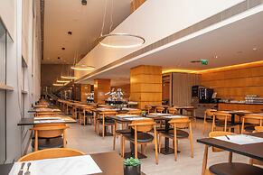 VIP Executive Azores Hotel