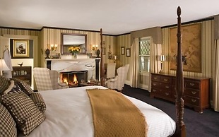 The Manor On Golden Pond