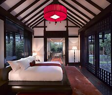 Banyan Tree Lijiang