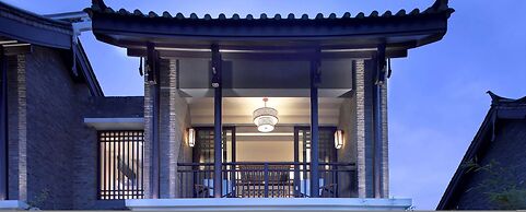 Banyan Tree Lijiang