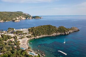 Akrotiri Beach Resort & Spa - Adult Friendly