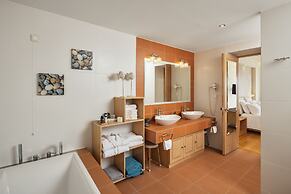Akrotiri Beach Resort & Spa - Adult Friendly
