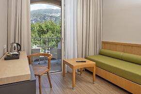 Akrotiri Beach Resort & Spa - Adult Friendly