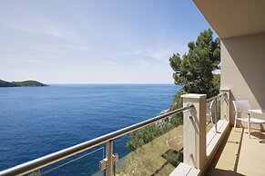 Akrotiri Beach Resort & Spa - Adult Friendly