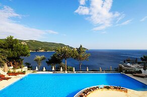 Akrotiri Beach Resort & Spa - Adult Friendly
