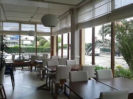 Las Rocas Playa Hotel