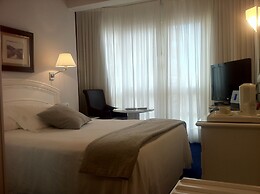 Las Rocas Playa Hotel