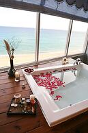 Chateau Beach Resort