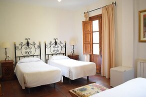 Hotel Humaina