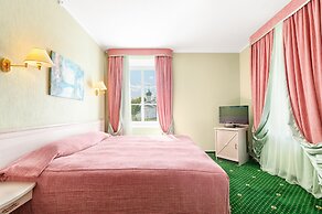 Old Estate Hotel & Spa