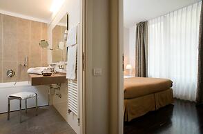 National Hotel