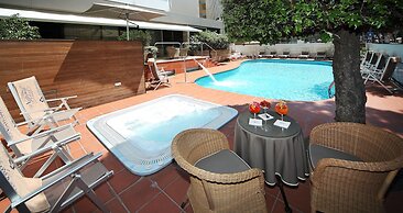 National Hotel