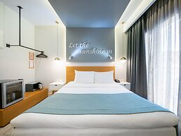 Golden Star City Resort