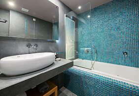 Golden Star City Resort