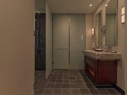Azerai La Residence Hue