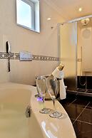 Olympia Golden Beach & Spa
