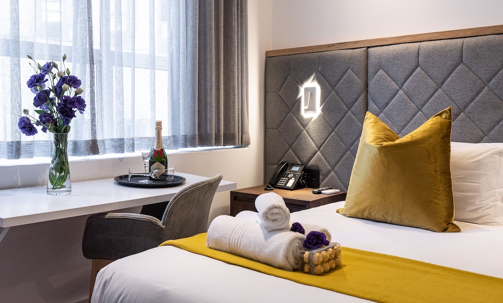 Cape Diamond Boutique Hotel