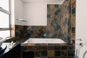 Cape Diamond Boutique Hotel