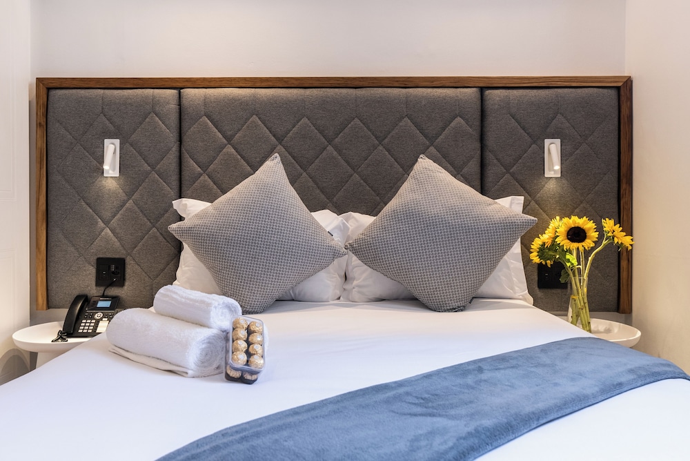 Cape Diamond Boutique Hotel