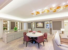 Grand Emperor Hotel