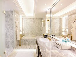 Grand Emperor Hotel