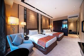 Grand Emperor Hotel