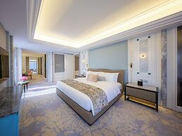 Grand Emperor Hotel