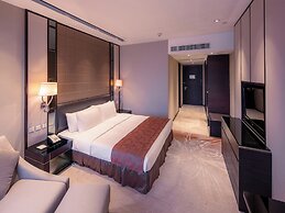 Grand Emperor Hotel
