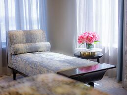 Grand Emperor Hotel