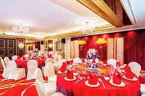 Grand Emperor Hotel