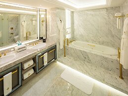 Grand Emperor Hotel