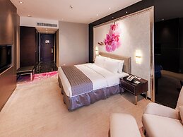 Grand Emperor Hotel