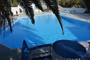 Melina Hotel