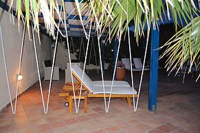 Melina Hotel