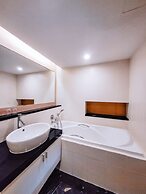 Urbana Langsuan Hotel