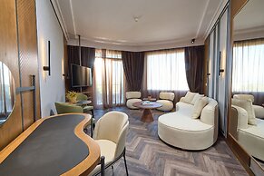 Royal Hotel