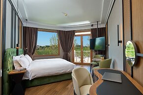 Royal Hotel