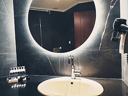Royal Hotel
