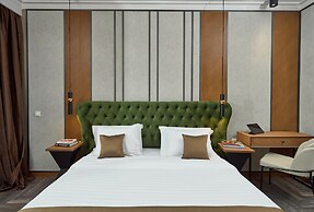 Royal Hotel