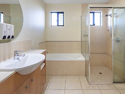 Piermonde Apartments - Cairns