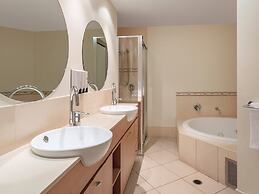 Piermonde Apartments - Cairns