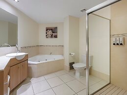 Piermonde Apartments - Cairns