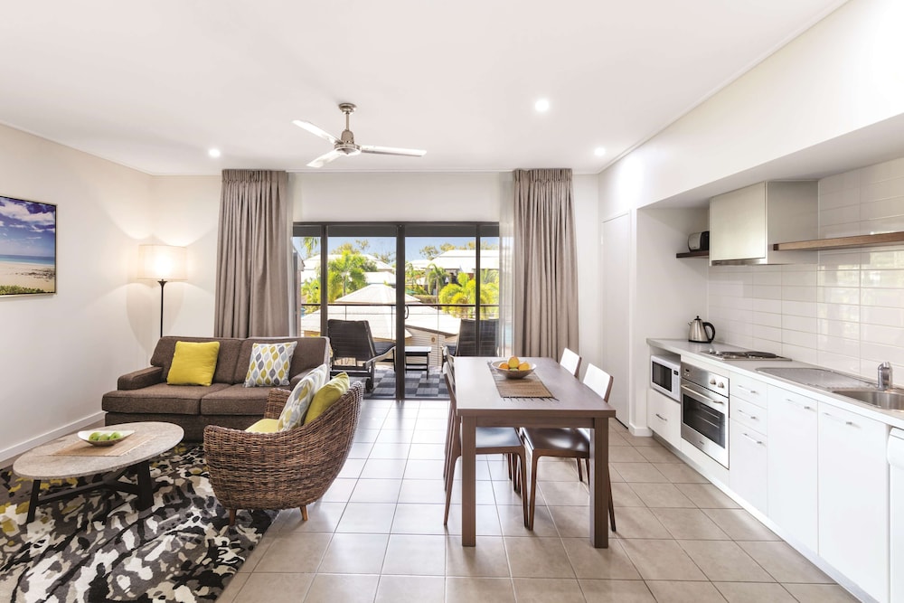 Oaks Cable Beach Resort