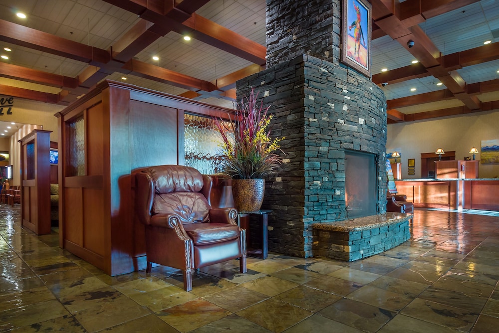 Deerfoot Inn & Casino