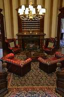The Oaks Hotel