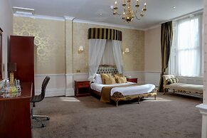 The Oaks Hotel