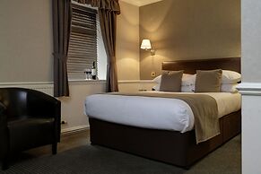 The Oaks Hotel