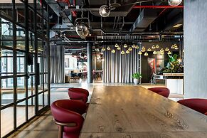 Radisson RED Brussels